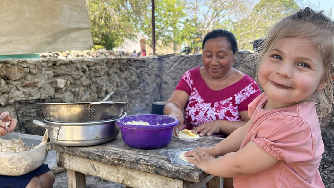 Mexico, Merida, Ellen laver mad med lokale