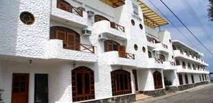 puerto_ayora_grand_hotel_lobo_de_mar
