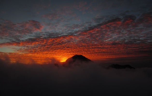 Gunung Rinjani i Indonesien Gunung Rinjani i Indonesien