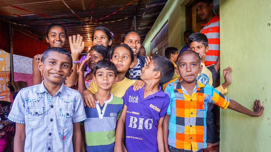 Glade børn i Sri Lanka