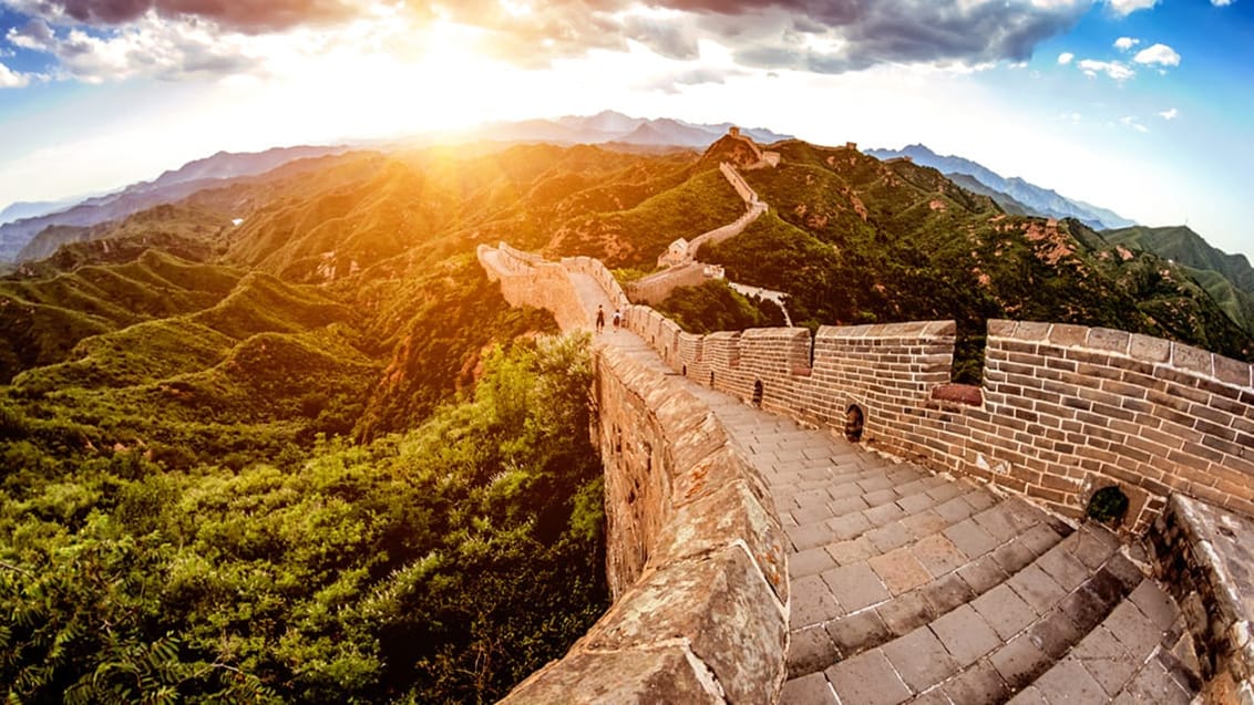 Trekking turen til Den Kinesiske Mur tager dig til de mest storslåede sektioner af muren