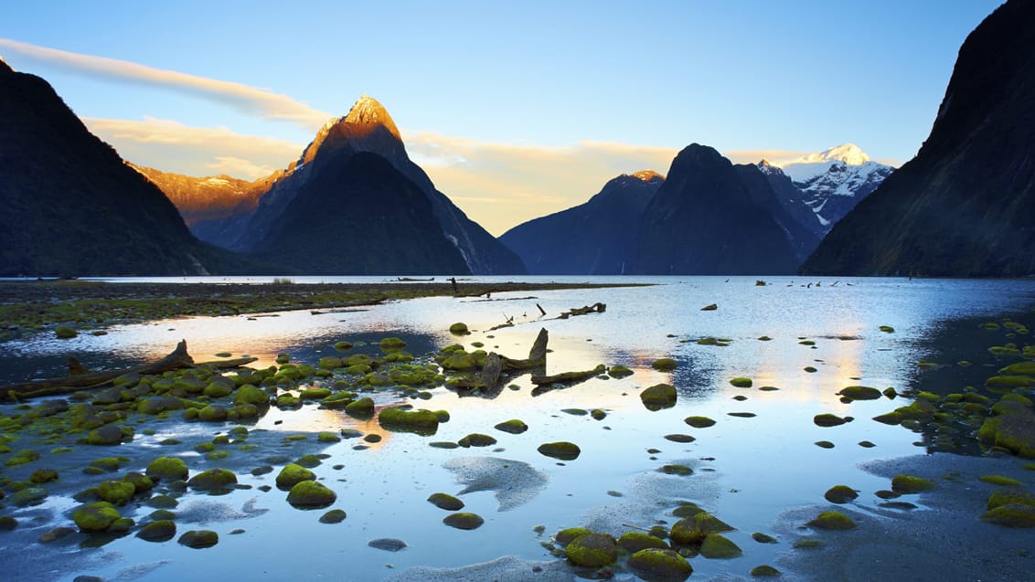 Solopgang, Milford Sound, New Zealand