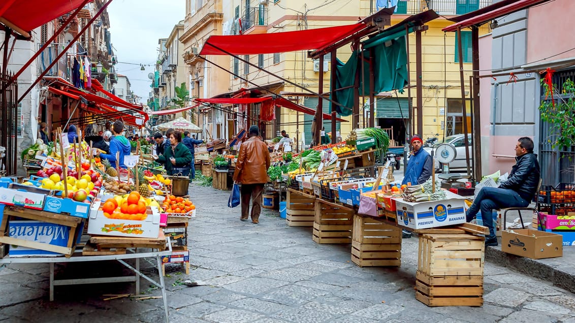 De livlige gader og markeder i Palermo