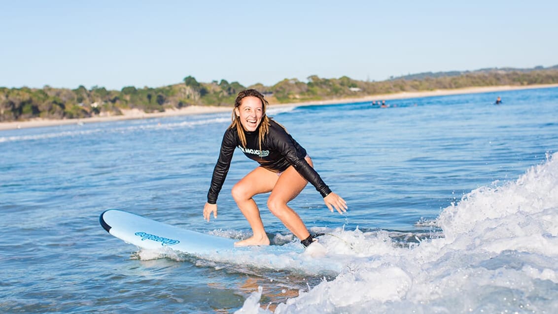 Lær at surfe ved Spot X surfcamp