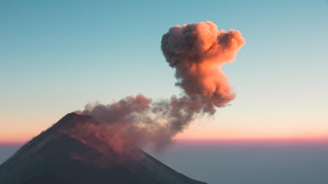 Pacaya-vulkanen ved solnedgang, Guatemala
