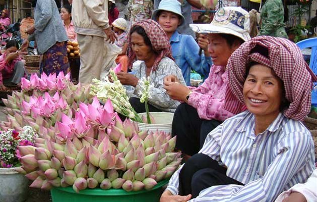 Voen Kham til Phnom Penh, Cambodja.