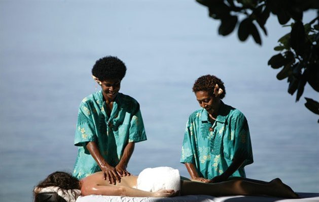 The Ultimate Lei, Fiji