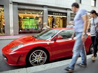 Ferrari in Milanos gader