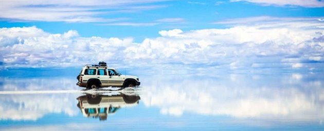 Det er et must i Bolivia at komme på 4WD tur ved Salar de Uyuni