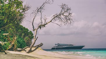 Luksus liveaboard og spa på Maldivernev