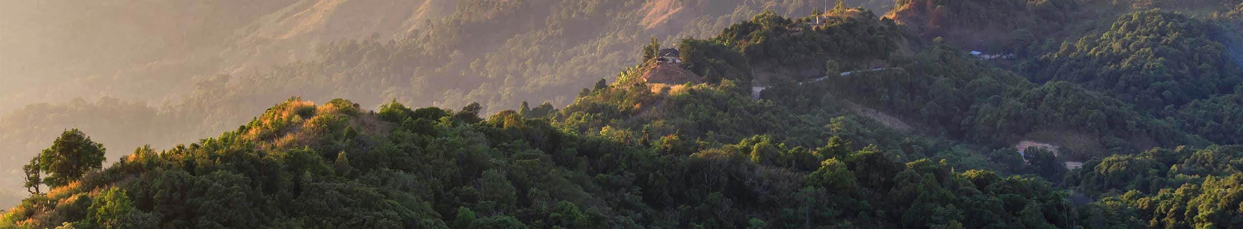 Trekking Crocker Range