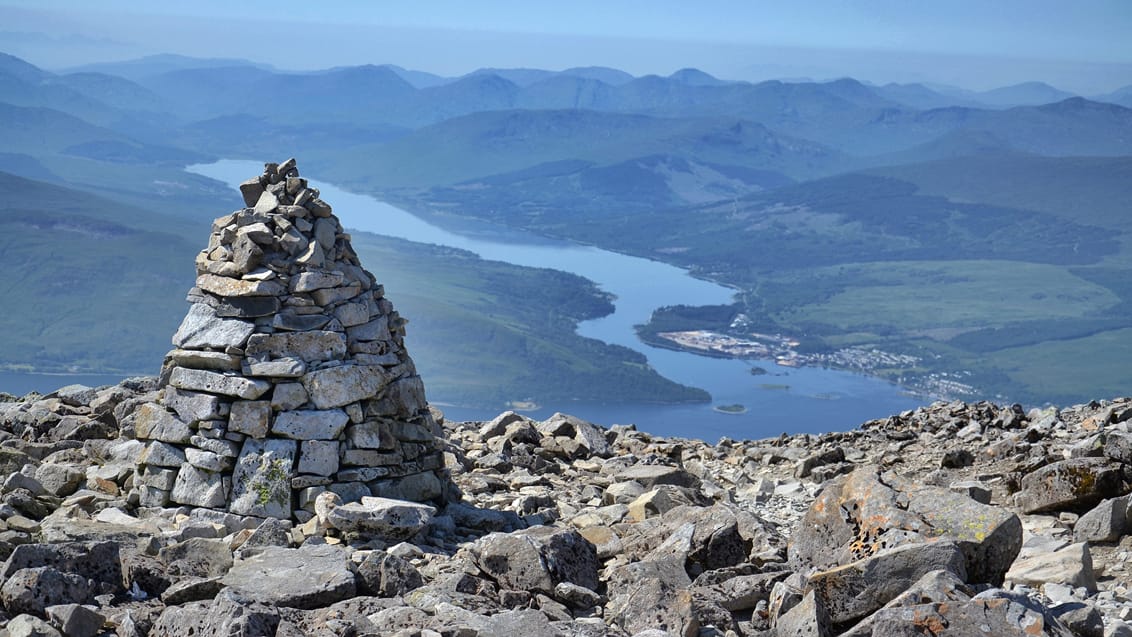 Stien til toppen af Ben Nevis, Skotland