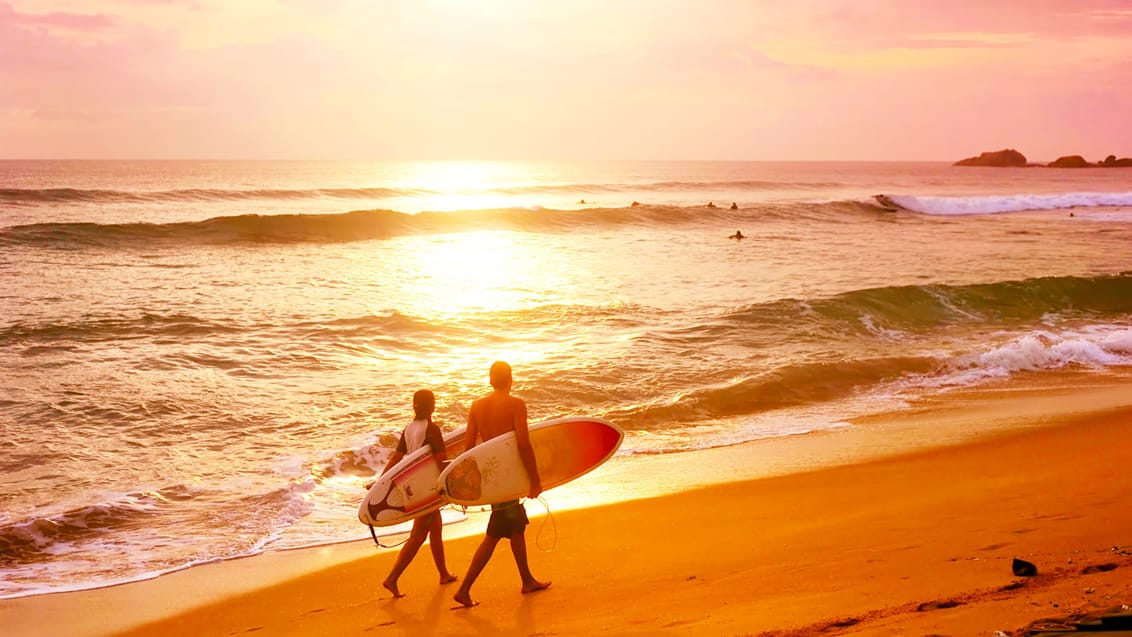 Surfing, Sri Lanka