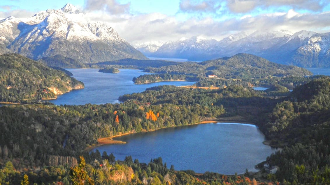 Naturen omkring Bariloche byder på masser af vandring- og kajakture