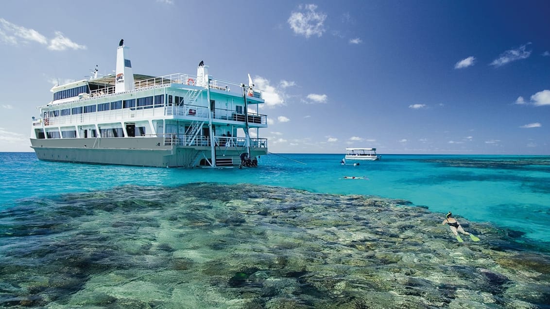 Nyd en flerdages sejltur på Great Barrier Reef