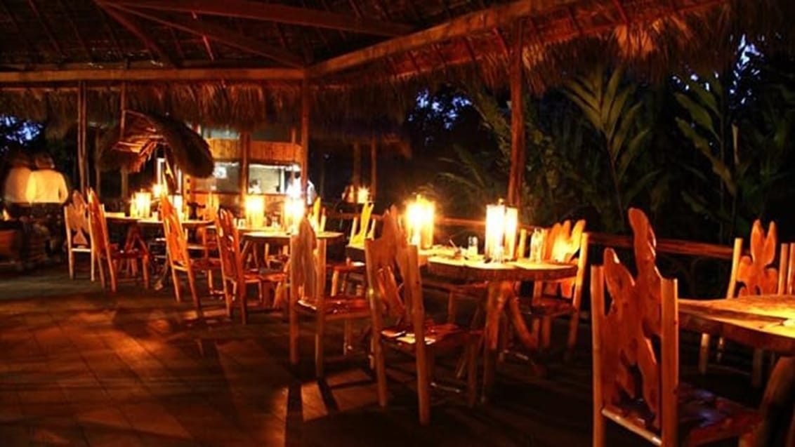 Restaurant på Liana Lodge i Ecuador