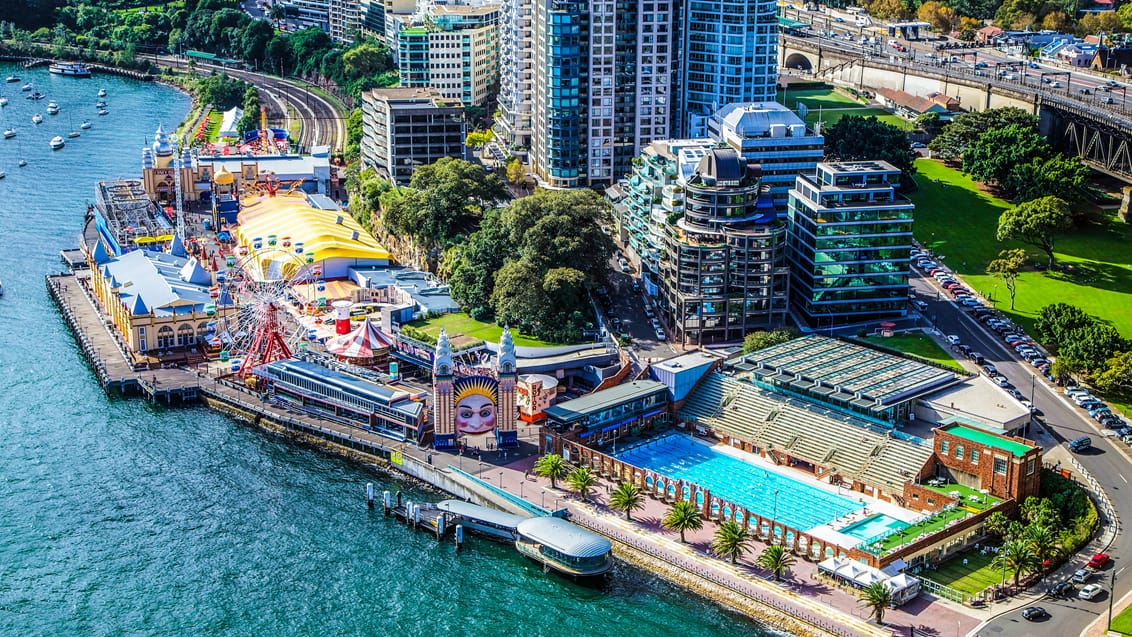 Tag familien med i Luna Park ved Harbour Bridge