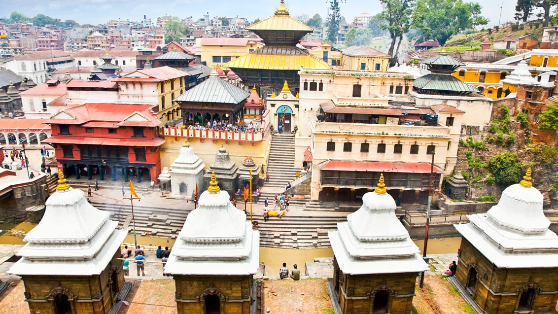 Ligbrændinger og helligmænd ved Pashupatinath i Kathmandu