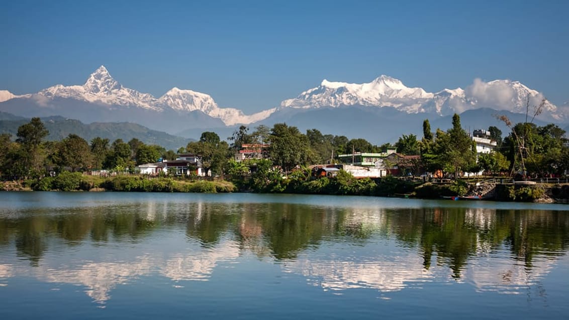 Pokhara og Annapurna fra Fewa Lake
