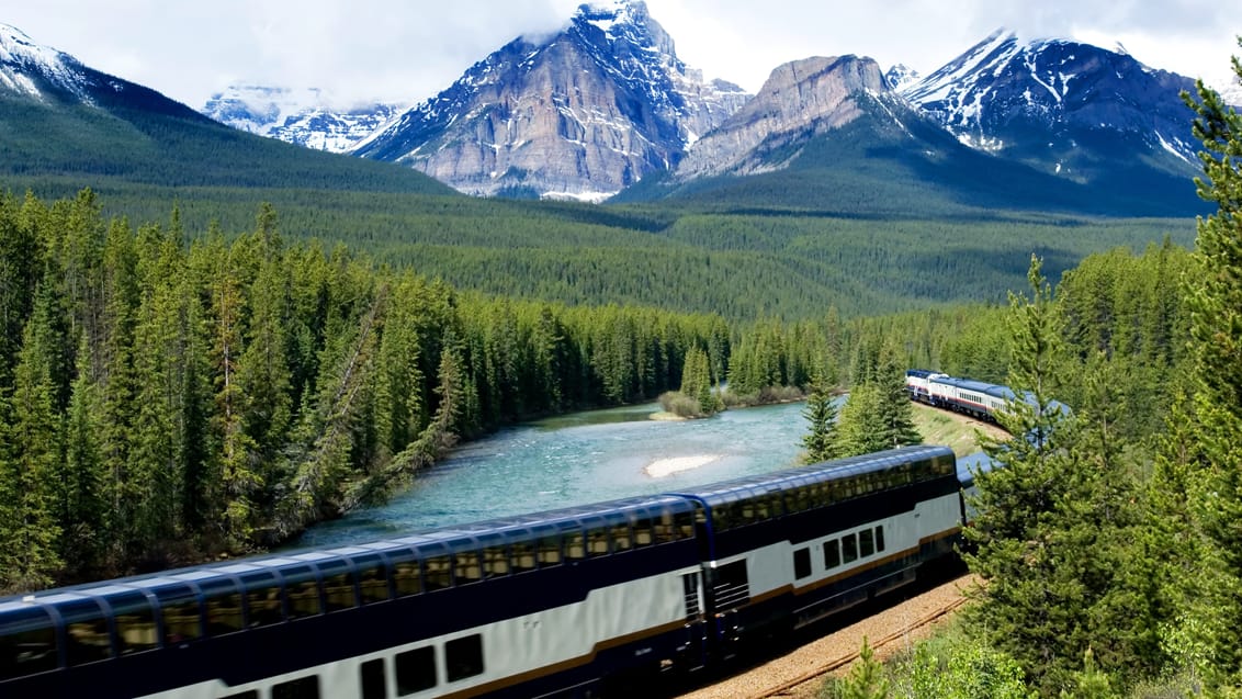Med tog gennem Canadas smukke natur