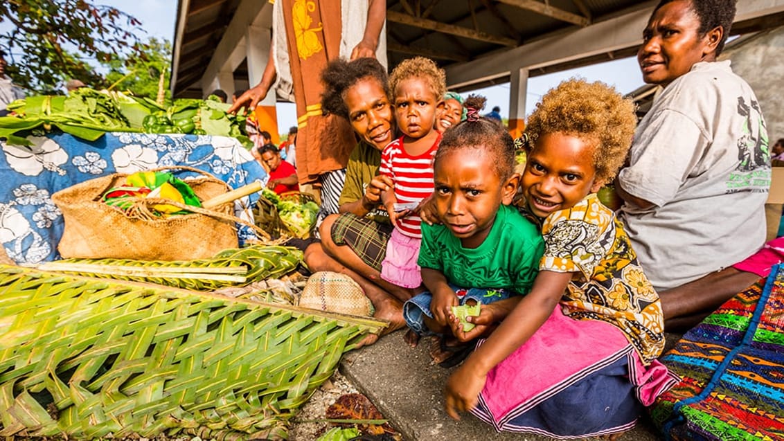 Mød de lokale på marked i Vanuatu