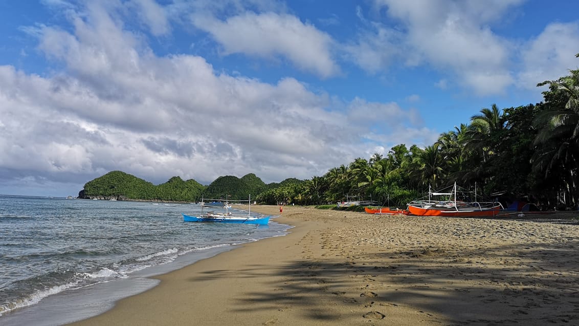 Oplev en strand ved Sipalay på øen Negros