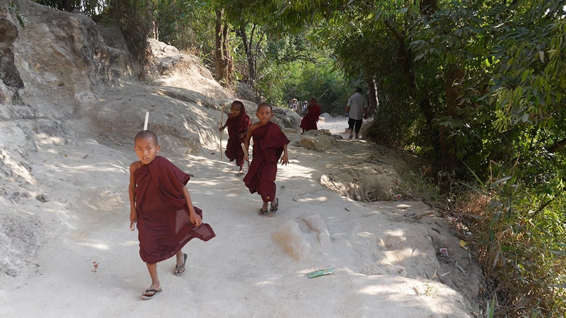 Kyaiktio, Golden Rock, Myanmar