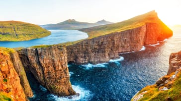 Tag med Jysk Rejsebureau på eventyr på Færøerne