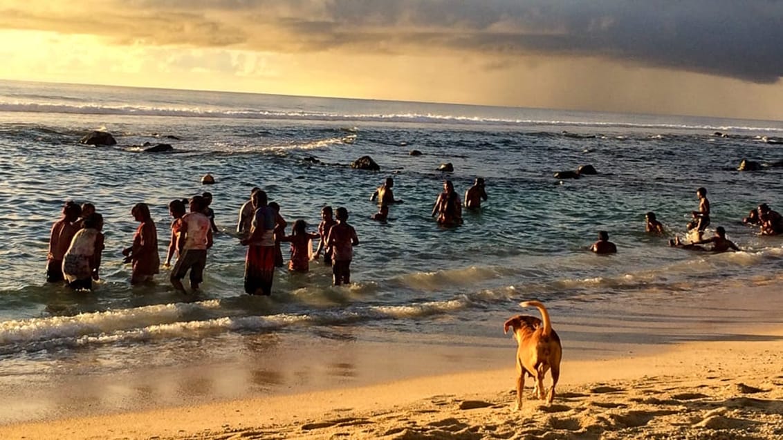 Mød de lokale som også nyder strandene og havet ved de offentlige strande