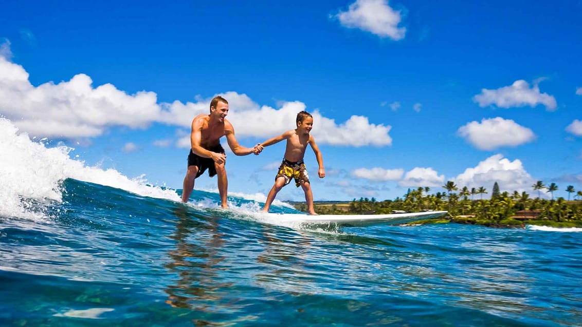 Surfing af for alle og sjovt at lære for både børn og voksne