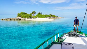 Med egen båd mellem Maldivernes atoller