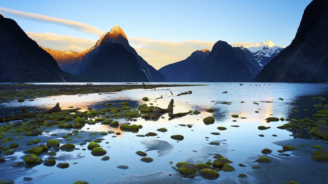 Solopgang, Milford Sound, New Zealand