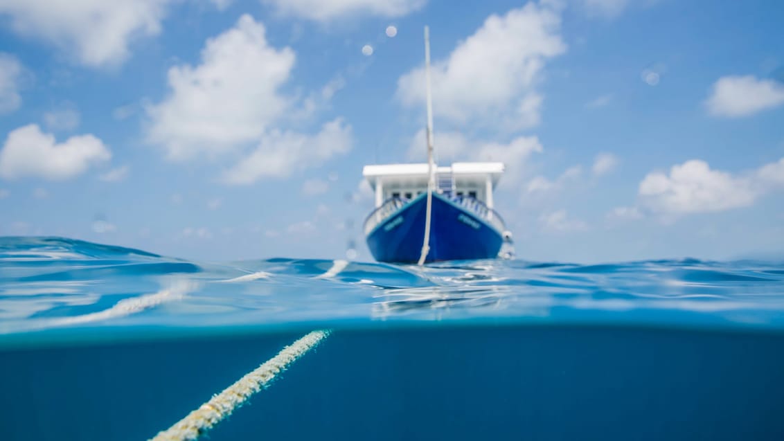 Sejl i egen båd i Maldivernes ø-hav