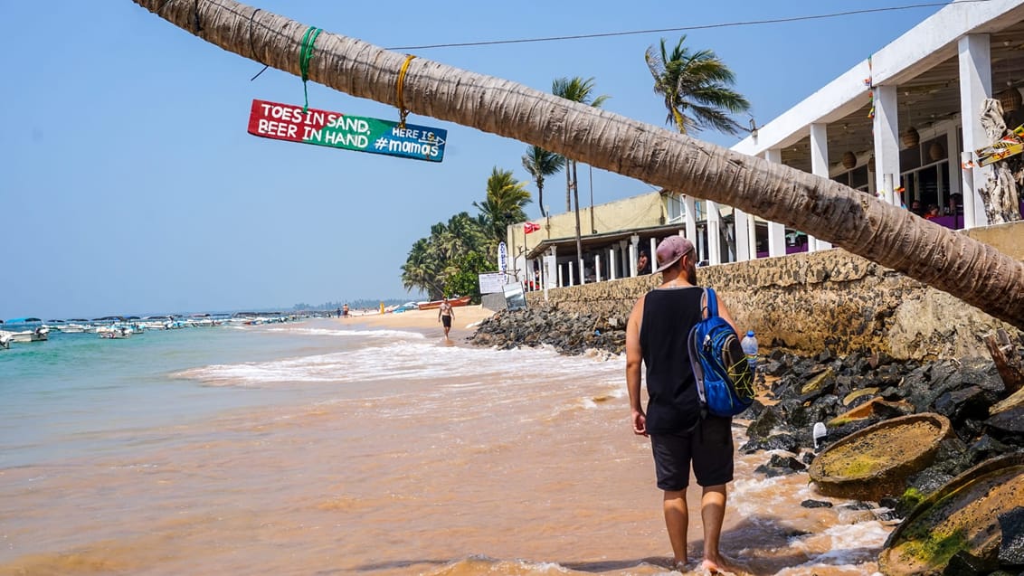 Det fantastiske ved strandene i Sri Lanka er at det ofte er præget af en meget lokal fornemmelse