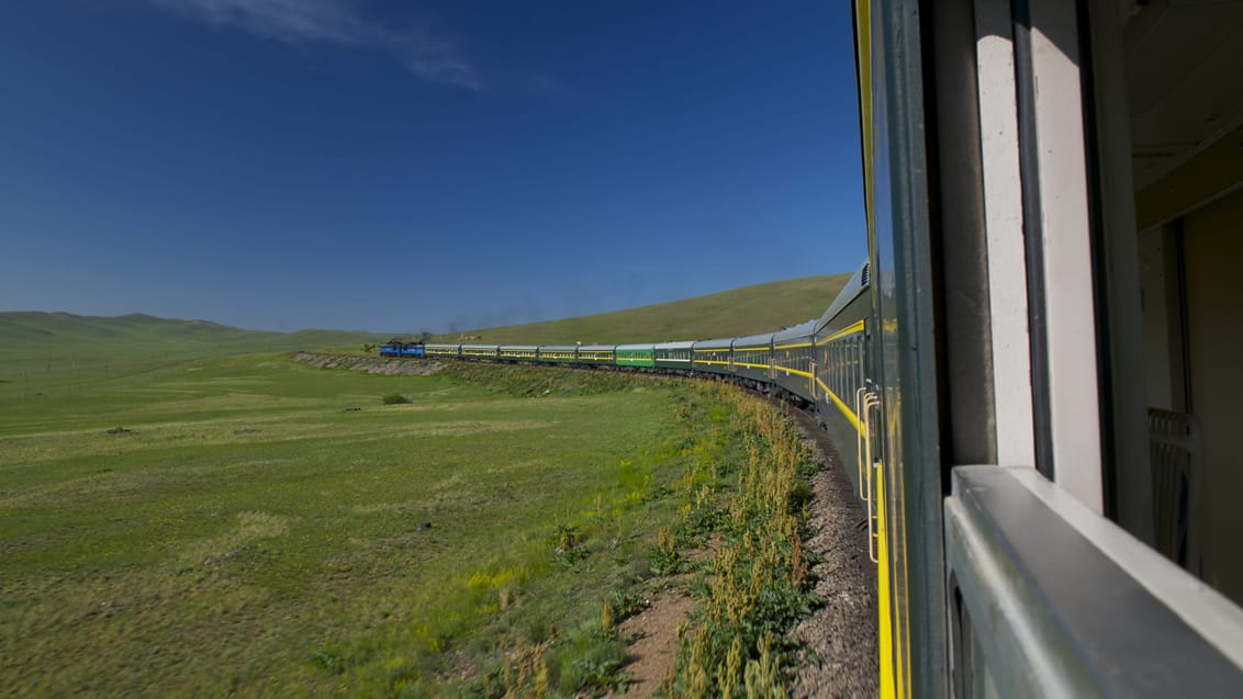 På toget igen efter et fantastisk eventyr i Gobi-ørkenen