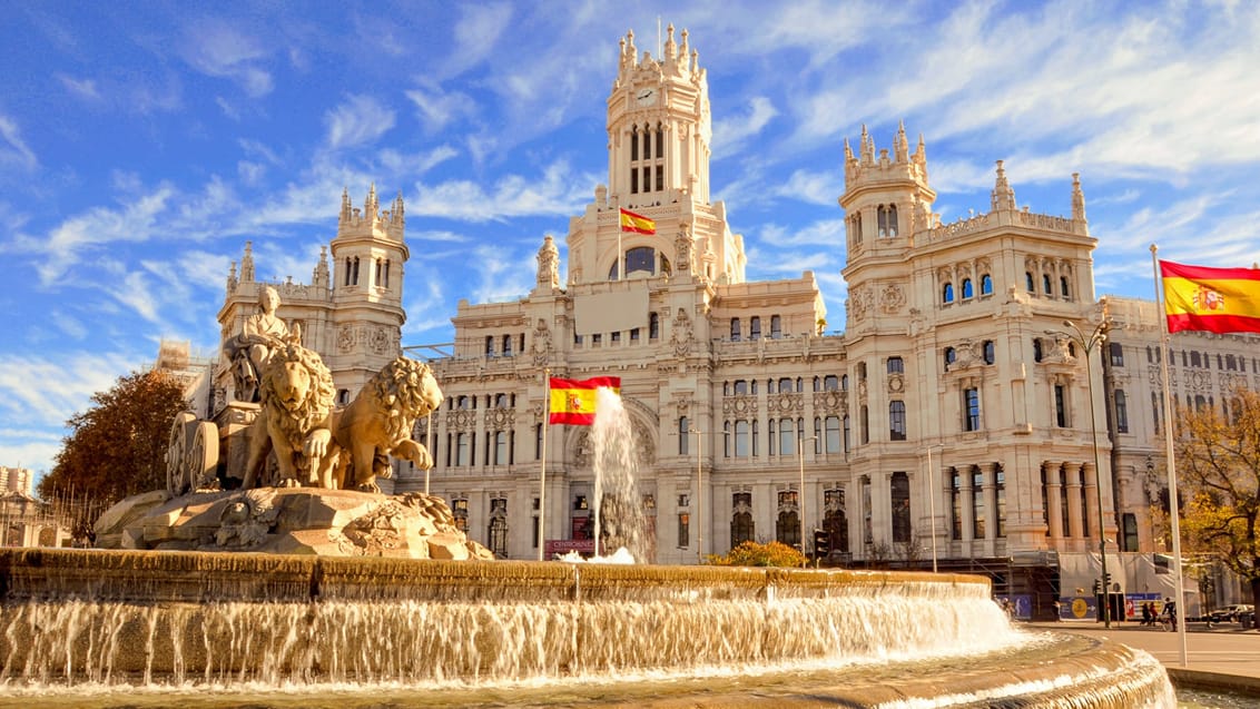 Tag ud i Madrid og se springvand, paladser og katedraler