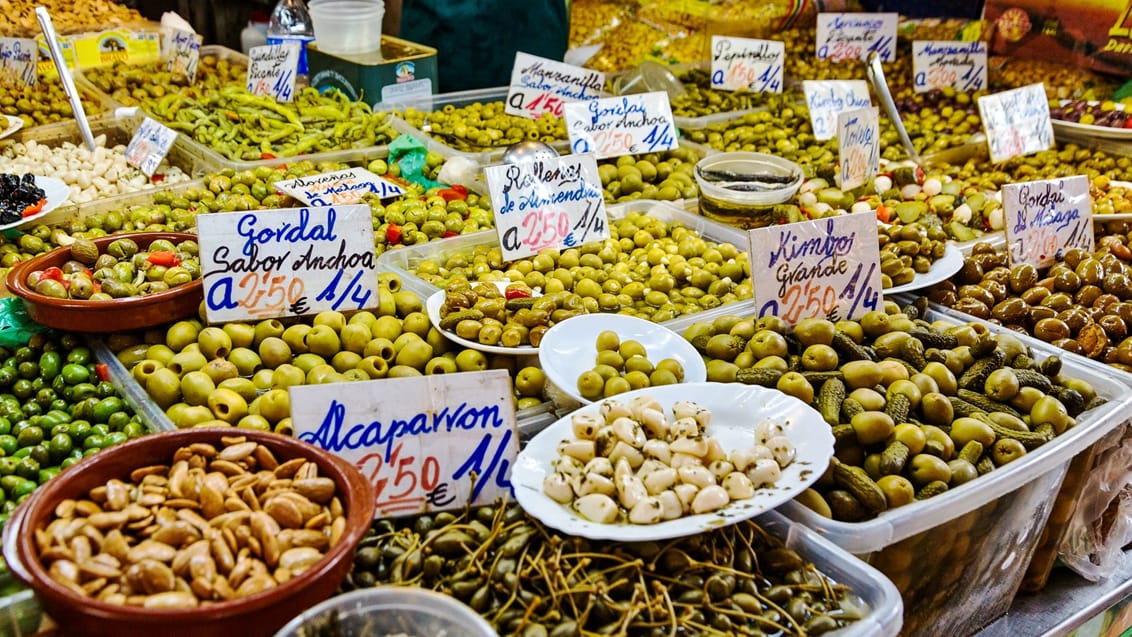 Besøg de mange madmarkeder rundt om i Spanien