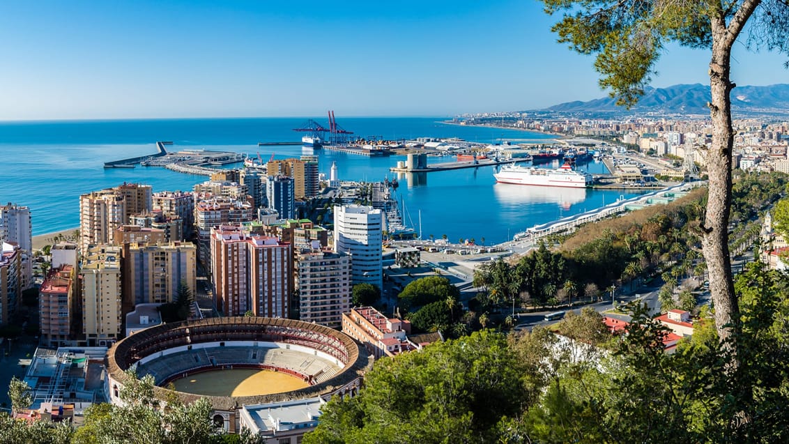 Udsigt udover Malaga - hovedbyen på Costa del Sol