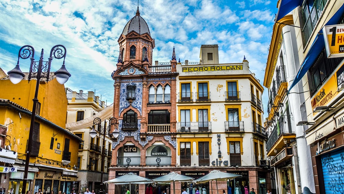 Gå på opdagelse på de forskellige plazaer i Sevilla i Spanien