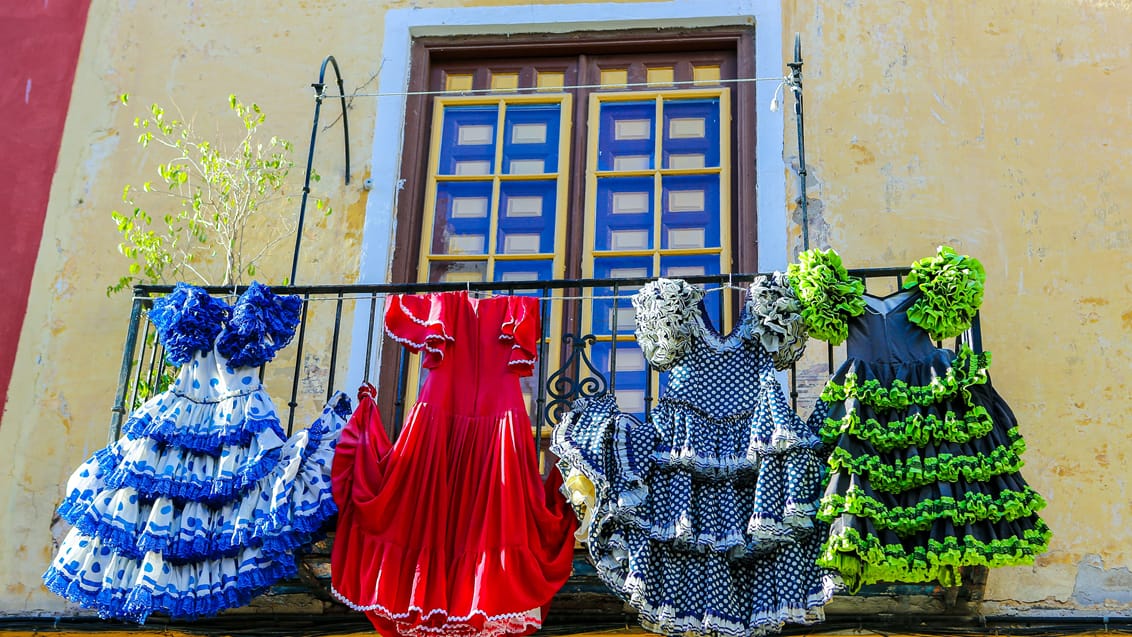 Farverige flamencokjoler i Malaga, Spanien