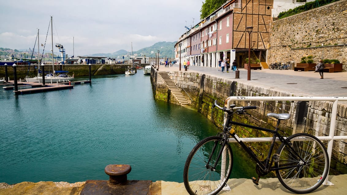 Lej en cykel om kom nemt omkring i San Sebastian Spain