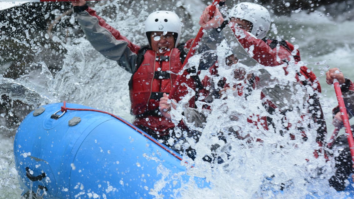 Se den flotte natur ved Espot på en anderledes måde med en riverrafting-tur