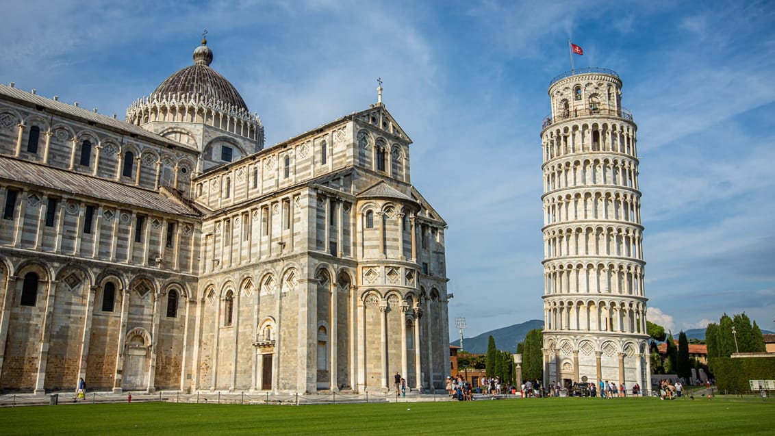 Ikoniske skæve tårn i Pisa