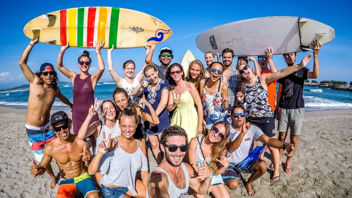 Surfing gruppe i Puerto Escondido, Mexico