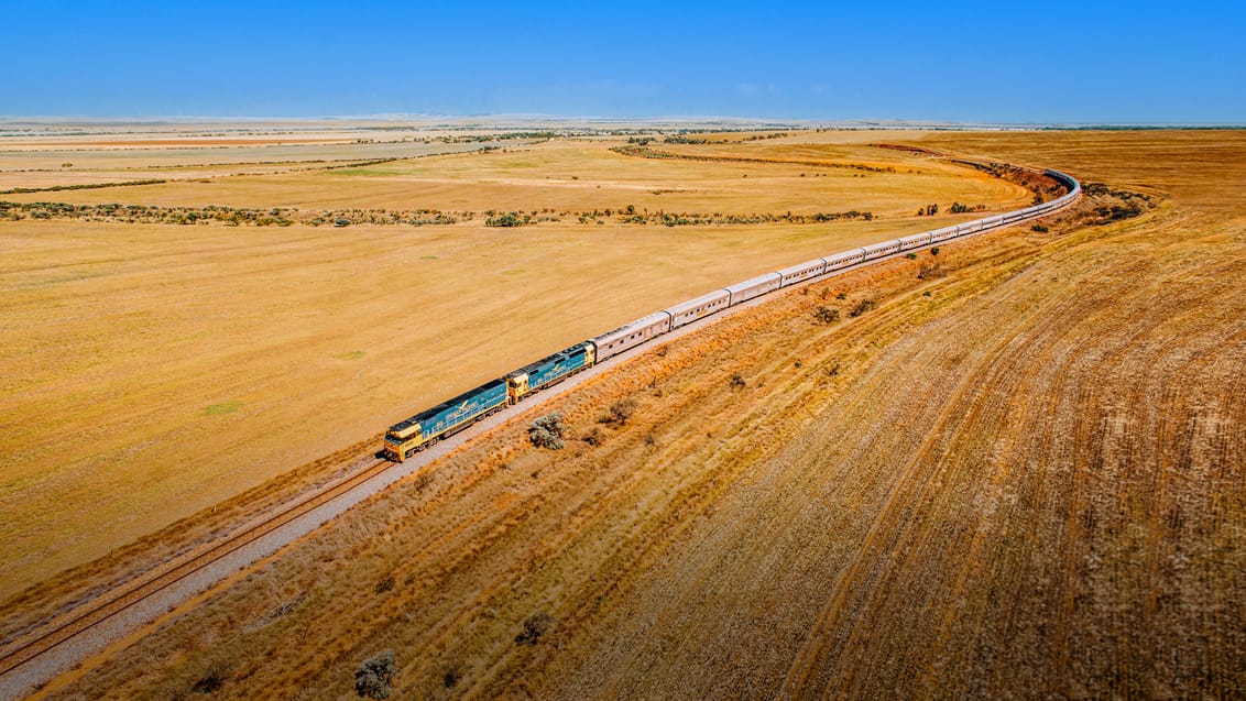 Togrejser er populære som aldrig før og på denne rejse til Australien får du muligheden for at opleve to af de helt store togrejser i verden, nemlig Indian Pacific og The Ghan.