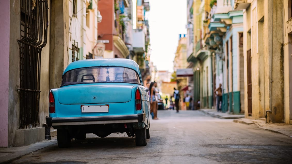 blå vintage bil i Havana Cuba