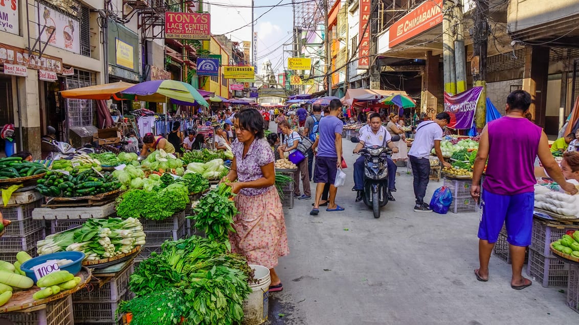 Et marked i den pulserende storby Manila
