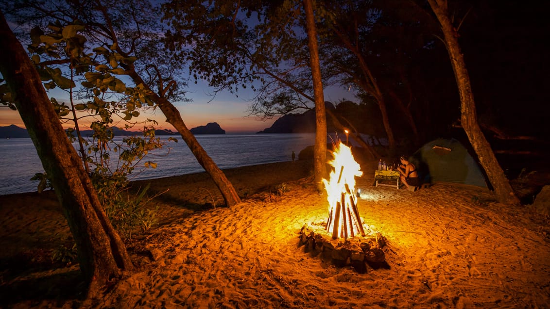 Camping på uspolerede strande i Filippinerne