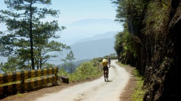 Læs om Jysk Rejsebureaus cykelekspedition fra Bali til Beijing