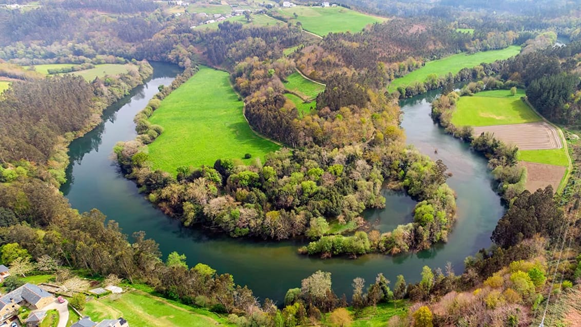 Navia floden i Asturien Spanien